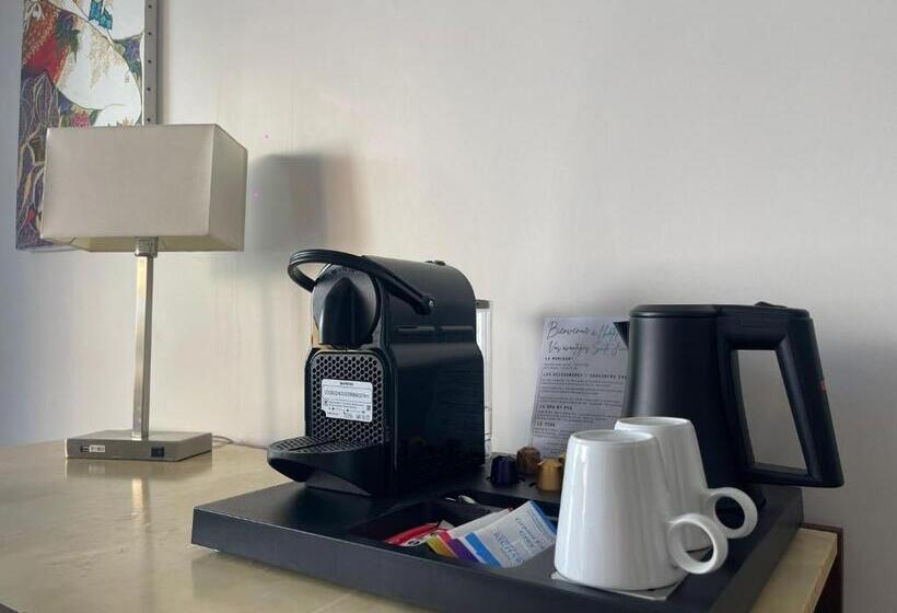 سوییت جونیور با چشم‌انداز استخر, Hôtel Eve Cap D Agde Village Naturiste