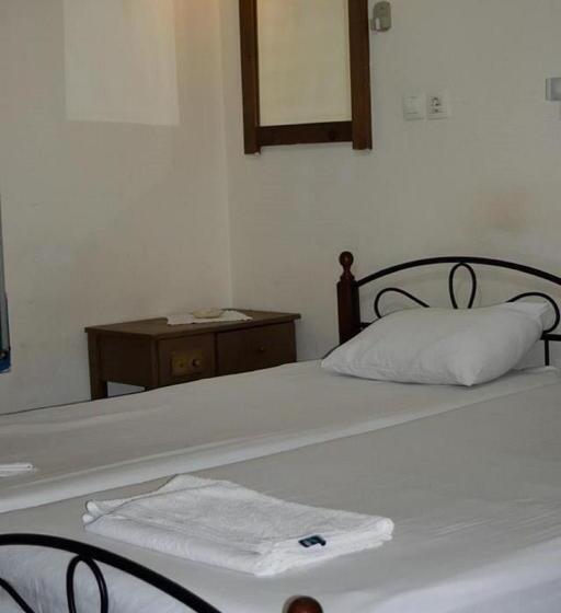 חדר קלאסי לשלושה, Zakros Rooms Restaurant