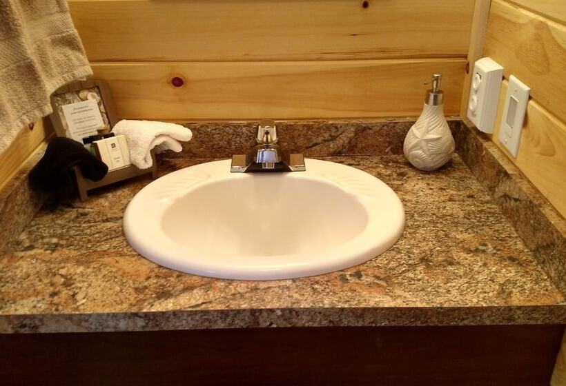 豪华两卧室公寓, Crescent Beach And Rv Park