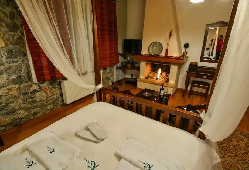 スーペリアトリプルルーム, Karyatis Resort