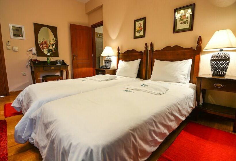 Номер Стандарт Трехместный, Karyatis Resort