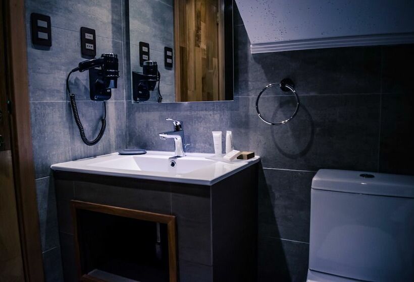 스탠다드 룸 더블 침대, Koyan