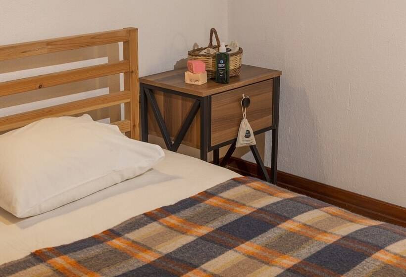 کلبه ییلاقی, Mavras Tas Odalar