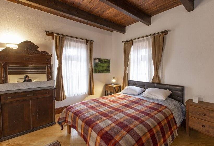 کلبه ییلاقی, Mavras Tas Odalar