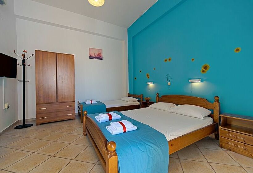 اتاق استاندارد سه نفره با چشم‌انداز کنار دریا, Mikro Nisi Studios & Apartments