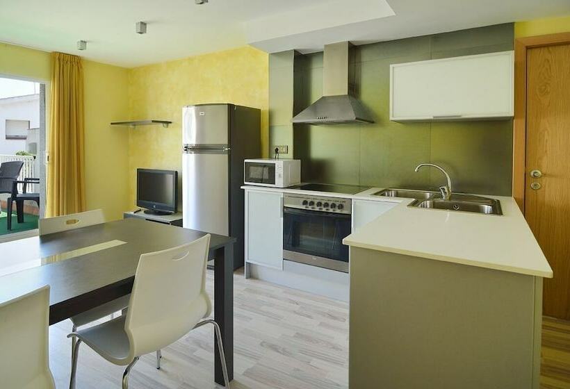 Апартаменты 1 Спальня Боковой Вид на Море, Apartamentos Ornis