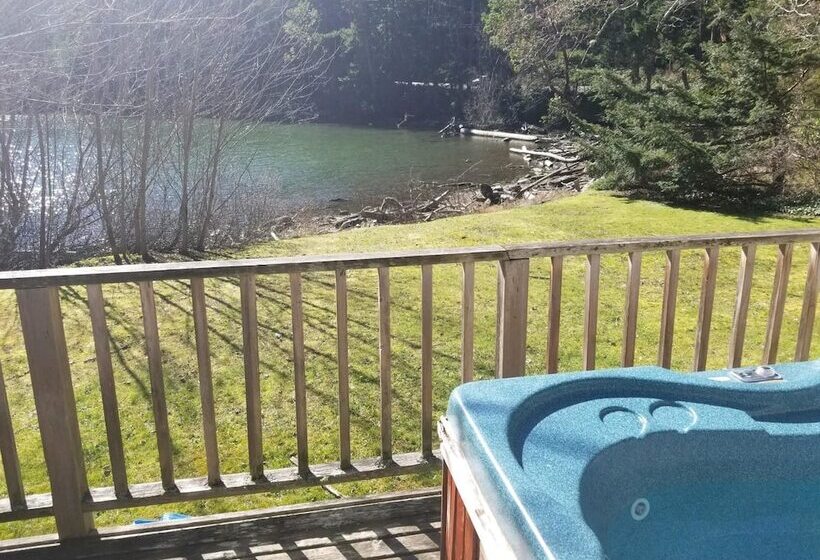 منزل غرفتين نوم, Captain S Cottage