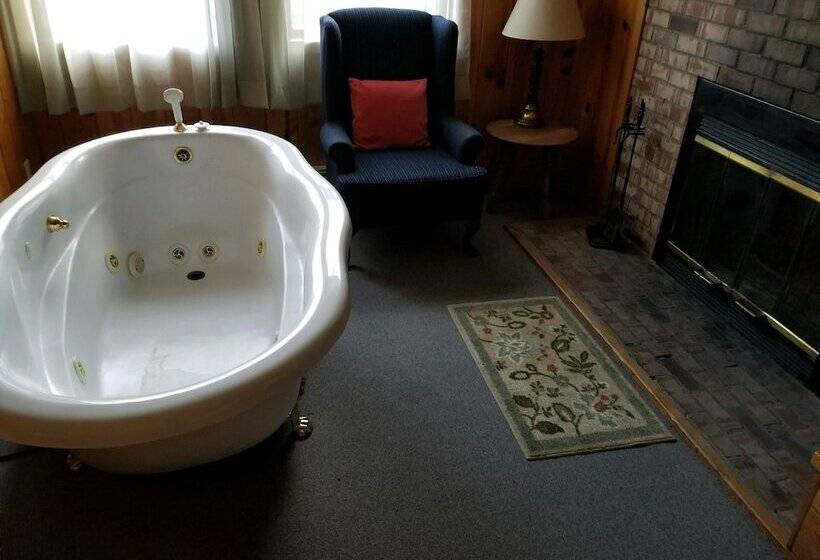 منزل غرفتين نوم, Captain S Cottage