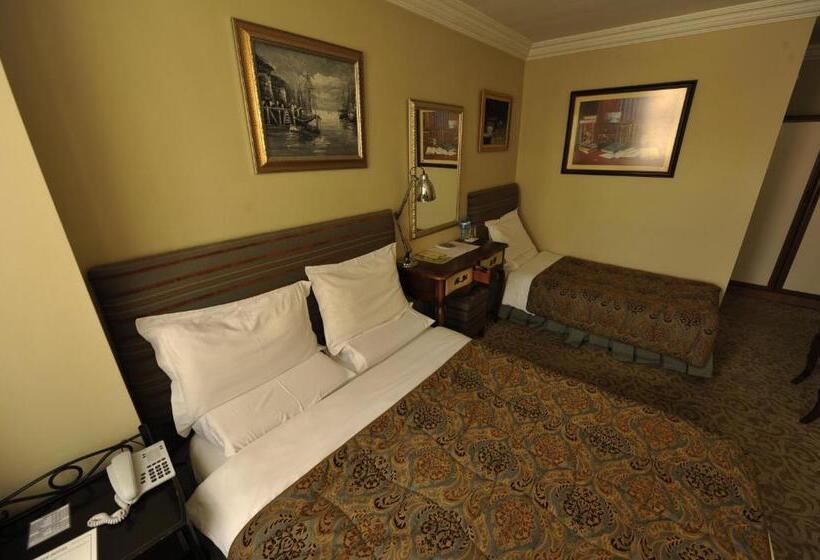 اتاق استاندارد سه نفره, Ak Efe Hotel Edi̇rne