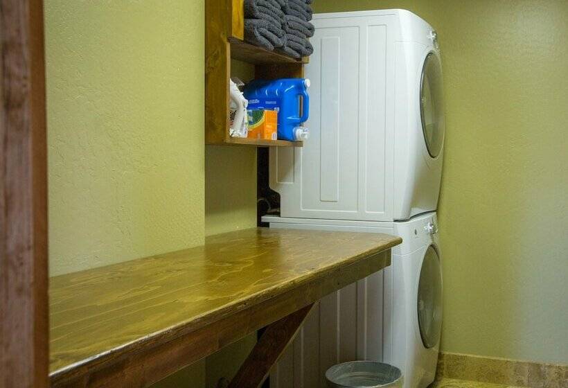 منزل 3 غرف نوم, Baycrest Lodge