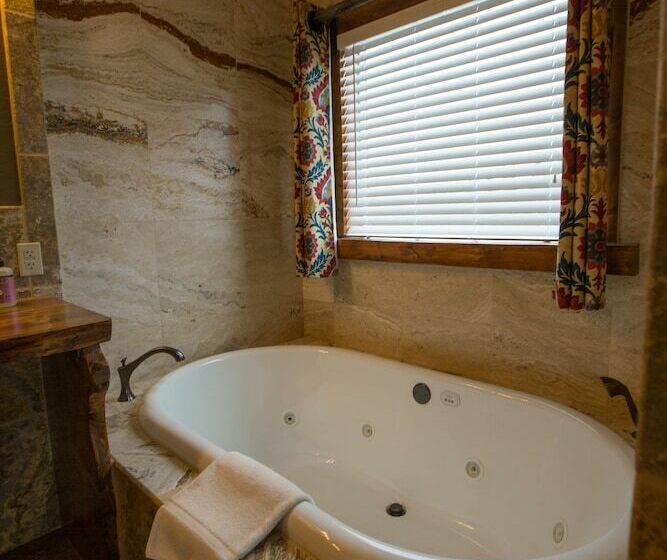 منزل 3 غرف نوم, Baycrest Lodge