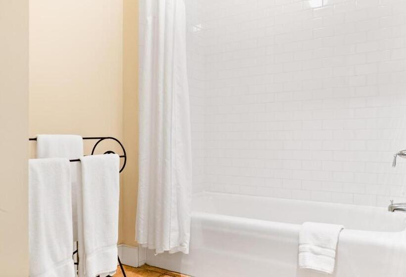 스탠다드 룸 킹사이즈 침대, Beekman Arms And Delamater Inn