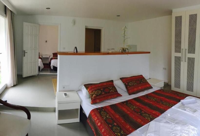 سوییت خانوادگی, La Moda Beach