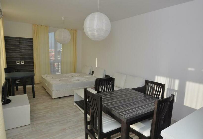 استودیوی استاندارد, Boutique Suites Rainbow 4