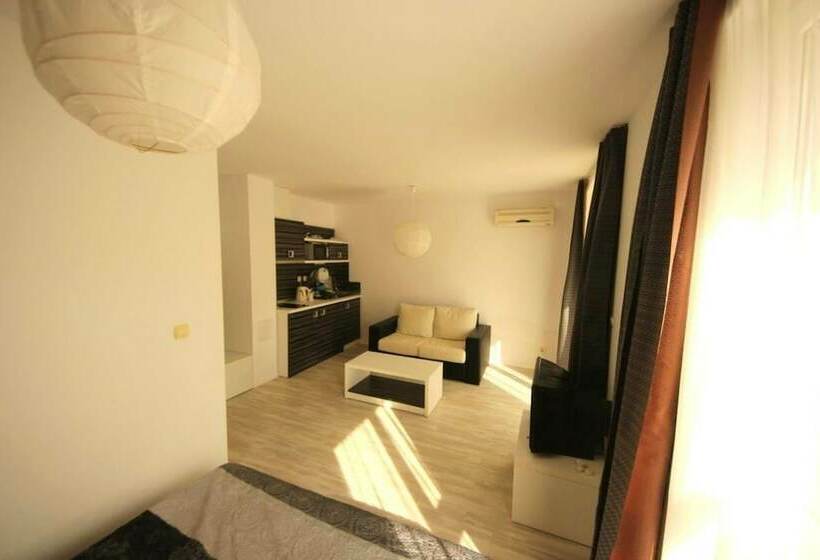 استودیوی استاندارد, Boutique Suites Rainbow 4