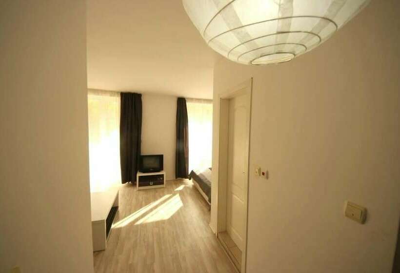 إستوديو قياسى, Boutique Suites Rainbow 4