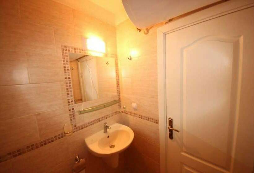 استودیوی استاندارد, Boutique Suites Rainbow 4