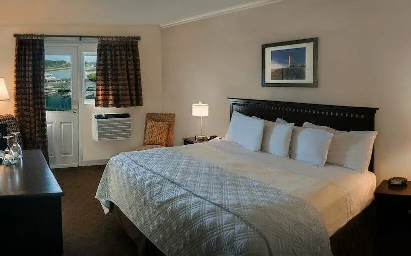 キングサイズベッドのスタンダードルーム, The Hotel At Cape Ann Marina