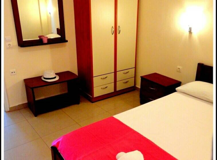 شقة عائلية, Faros Apartments