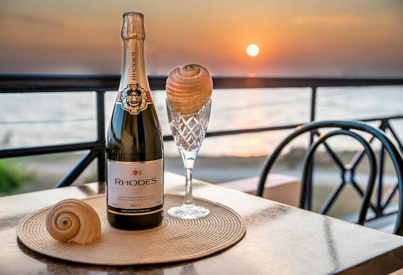 شقة عائلية, Faros Apartments