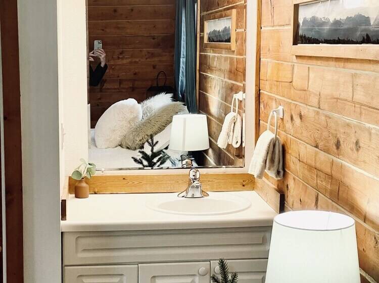 كابينة, Glacier View Cabins