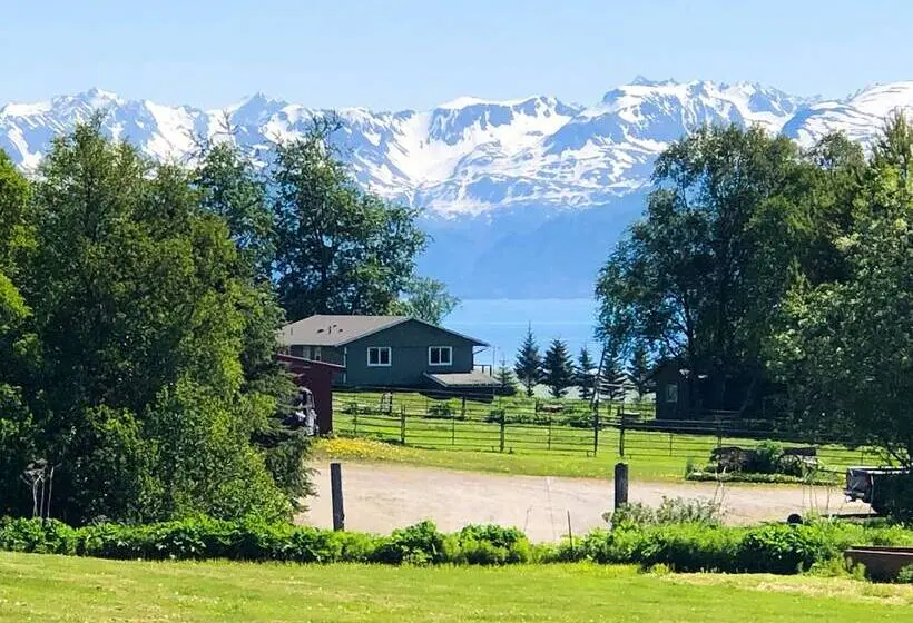 2ベッドルームハウス, Glacier View Cabins