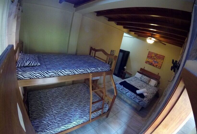 آپارتمان خانوادگی, Punta Hills Montanita