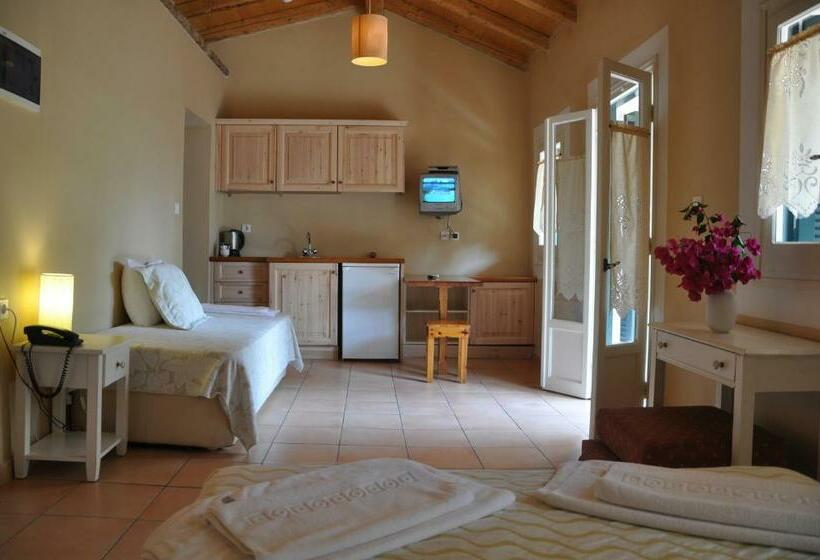 Triple Room Sea View, Zefiros Traditional
