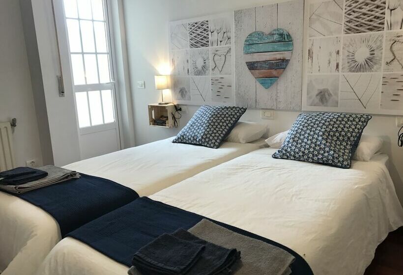 3 Bedroom Premium Apartment, O Faro Apartments