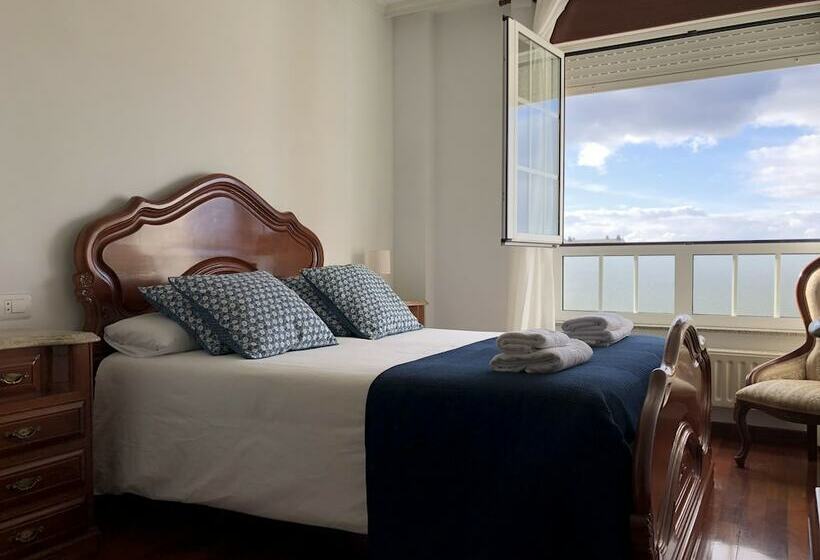 3 Bedroom Premium Apartment, O Faro Apartments