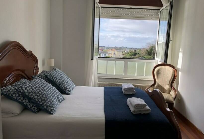 3 Bedroom Premium Apartment, O Faro Apartments