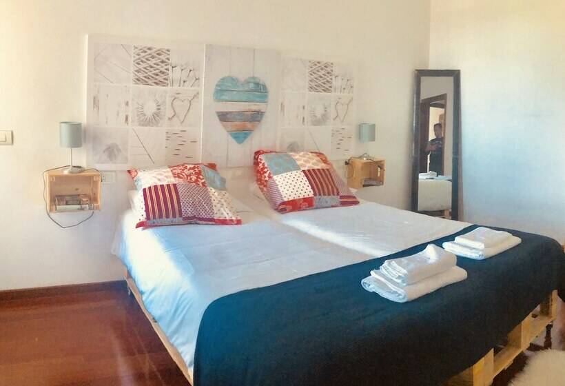 3 Bedroom Premium Apartment, O Faro Apartments