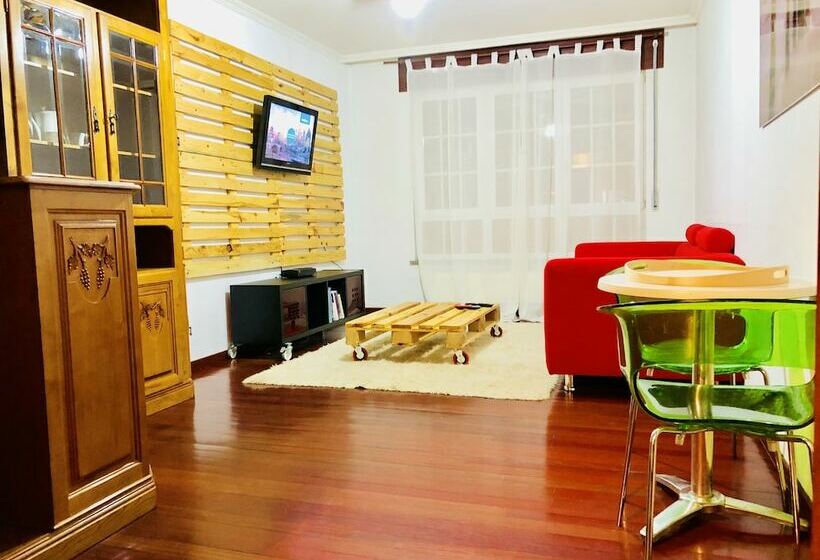 3 Bedroom Premium Apartment, O Faro Apartments