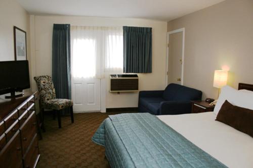 غرفة قياسية سرير كينج, The Hotel At Cape Ann Marina