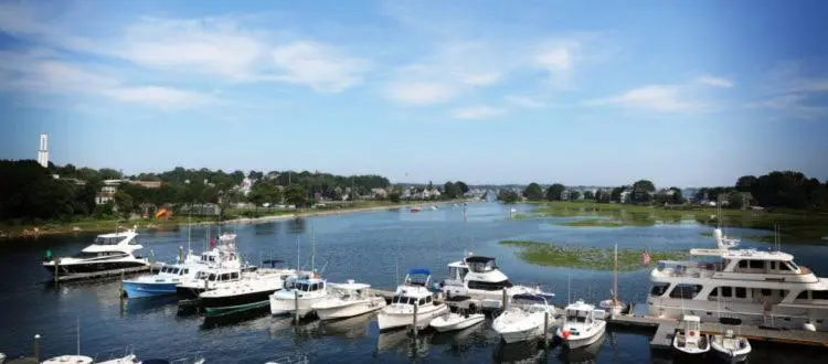 キングサイズベッドのスタンダードルーム, The Hotel At Cape Ann Marina