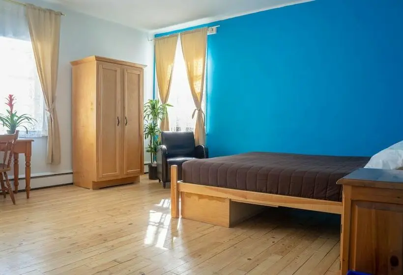 Quarto Familiar, La Secousse