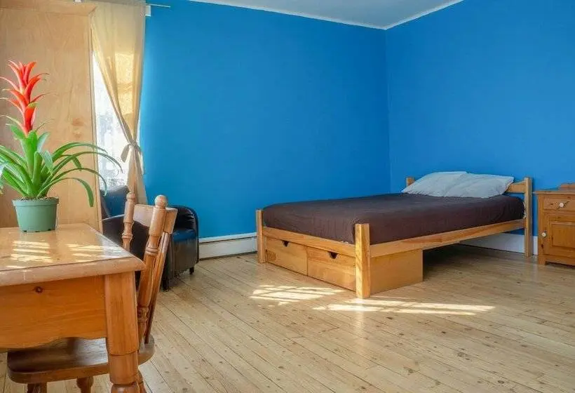 Quarto Familiar, La Secousse