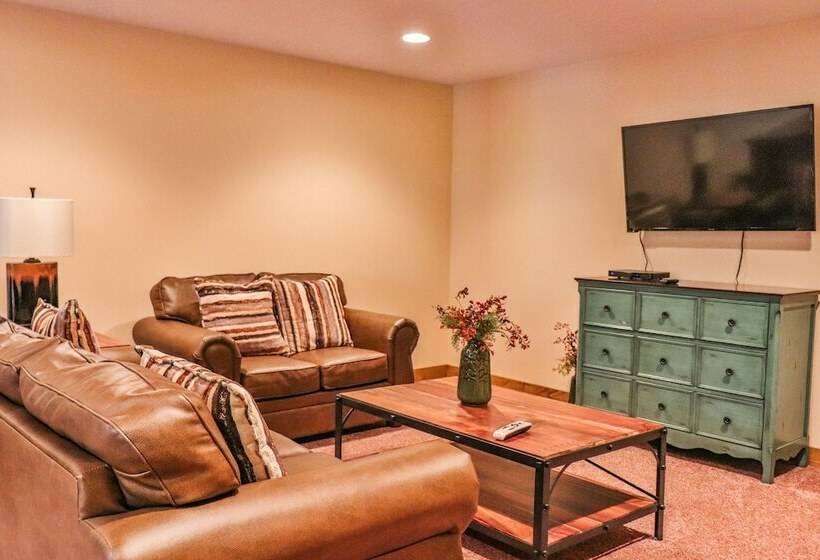 منزل غرفة نوم واحدة, Lost Lake Lodge