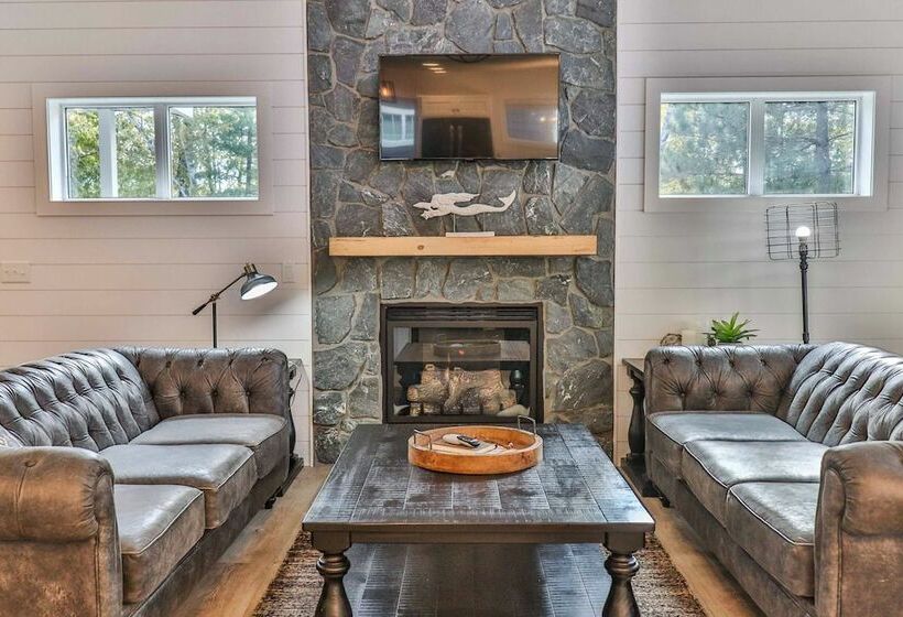 منزل غرفة نوم واحدة, Lost Lake Lodge