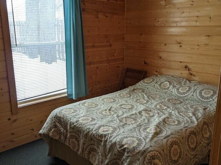 كابينة, Sunset Resort