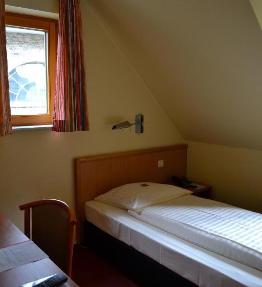 חדר סטנדרט יחיד, Am Schlosstor