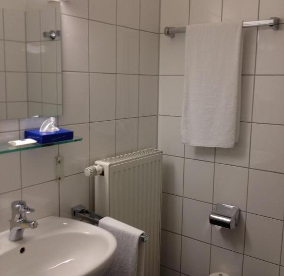 חדר סטנדרט יחיד, Am Schlosstor