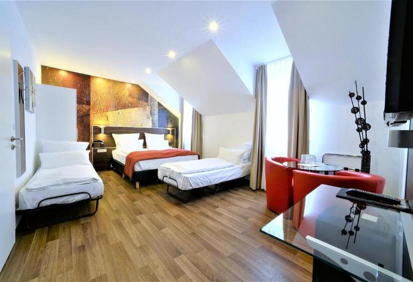 スタンダード4人部屋, Ascot