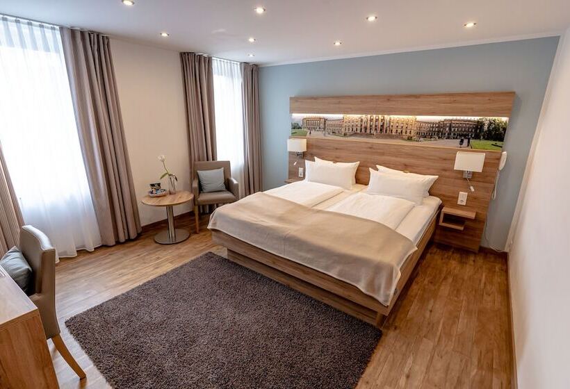 컴포트 룸, Deutscher Hof