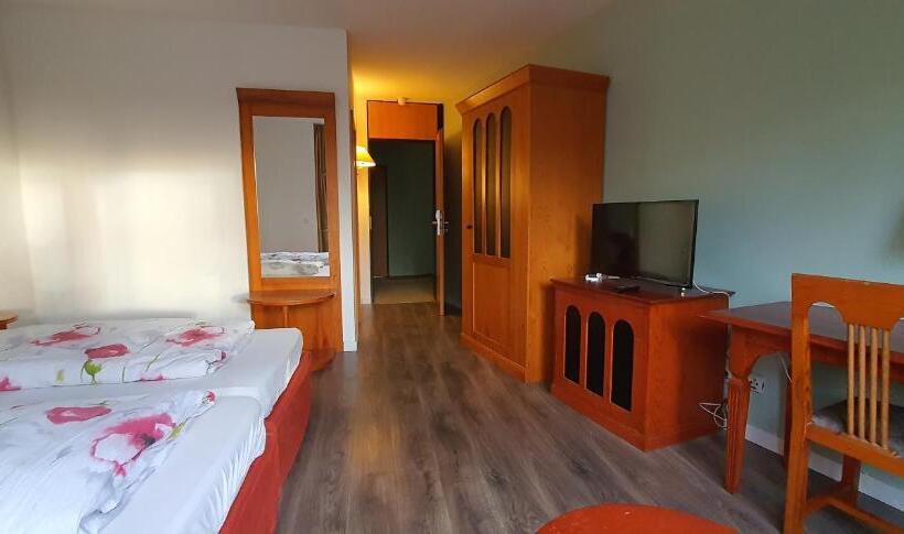 标准间, Flörsheimer Hof