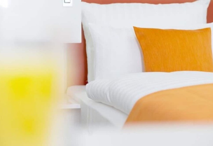 컴포트 룸, Freihof