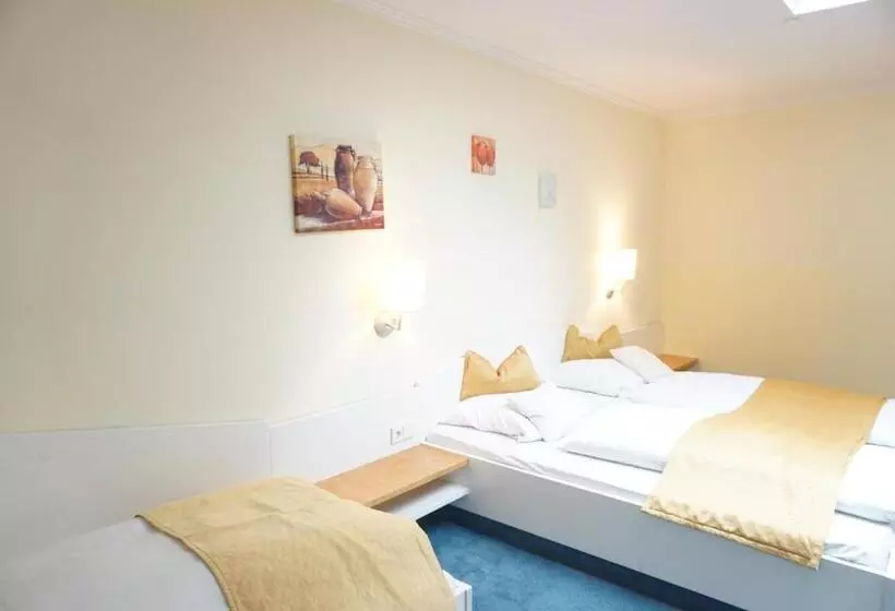 Standard Kolmen Hengen Huone, Herdegen Rooms Self Check In