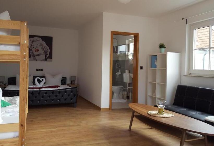 غرفة قياسية رباعية, Hof Von Oldenburg