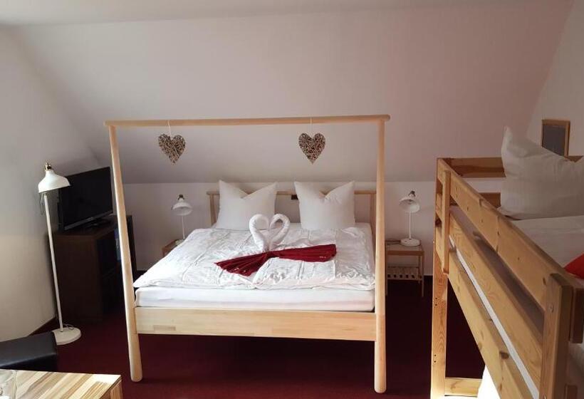 غرفة قياسية رباعية, Hof Von Oldenburg