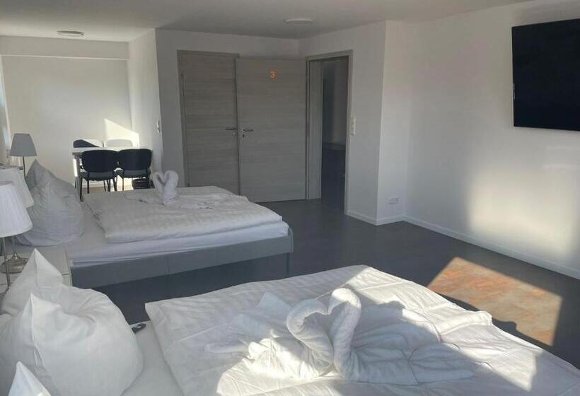 غرفة قياسية رباعية, Hof Von Oldenburg